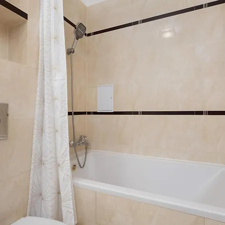 Cosy In With Balcony Ideal For Relaxation By Renters Вроцлав