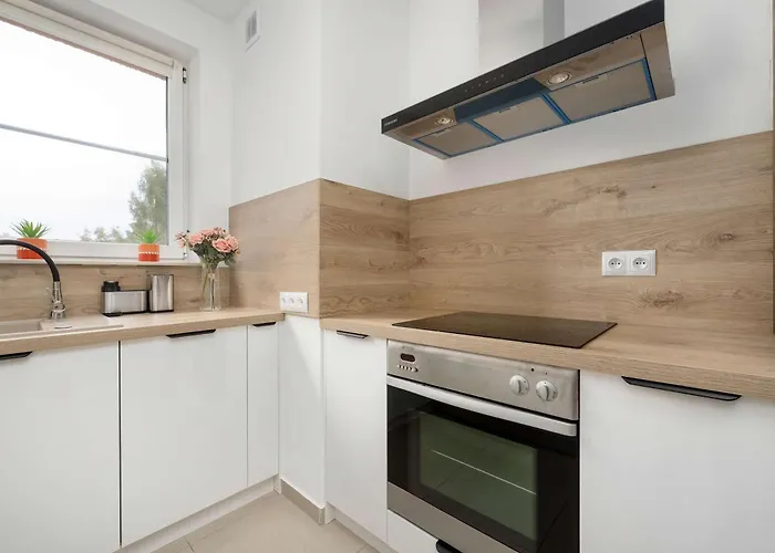 Cosy In With Balcony Ideal For Relaxation By Renters *